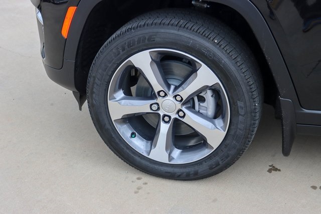 2024 Jeep Cherokee Base 4xe photo 4