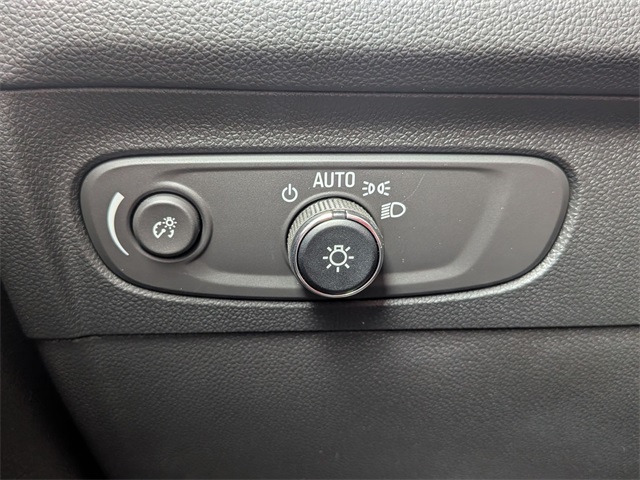 2023 Buick Envision Preferred photo 18