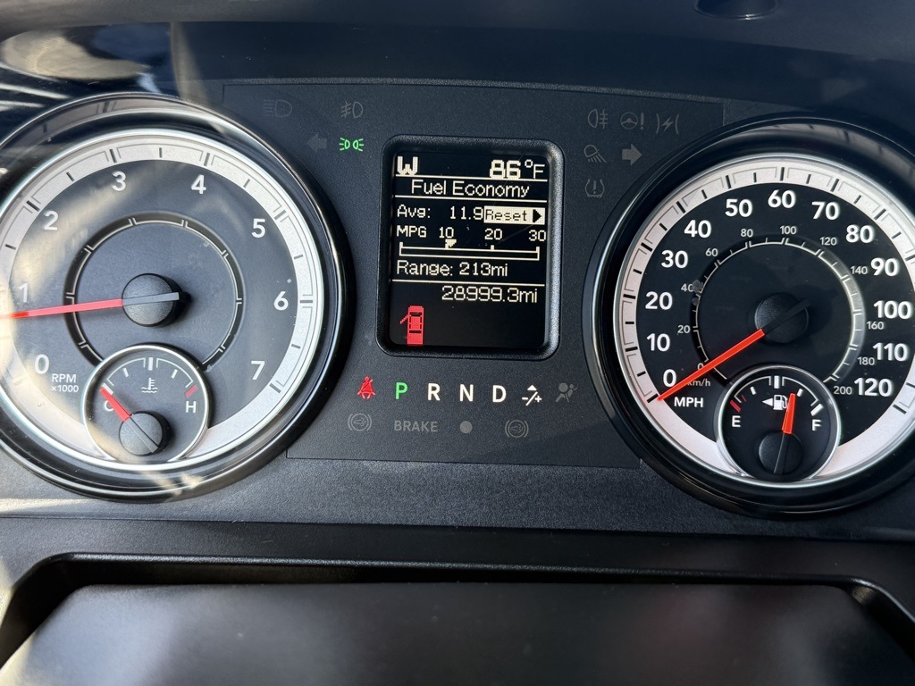 2022 Ram 1500 Classic Warlock photo 14