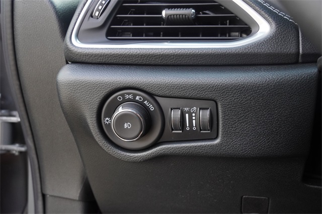 2025 Chrysler Pacifica Limited photo 21