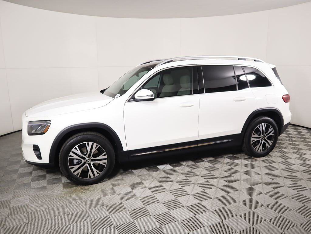 2026 Mercedes Benz GLB 250 photo 7