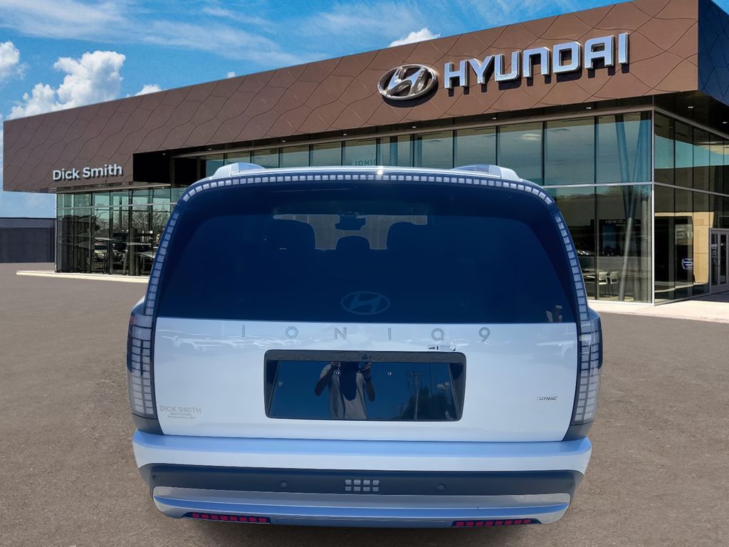 2026 Hyundai Ioniq SE photo 4