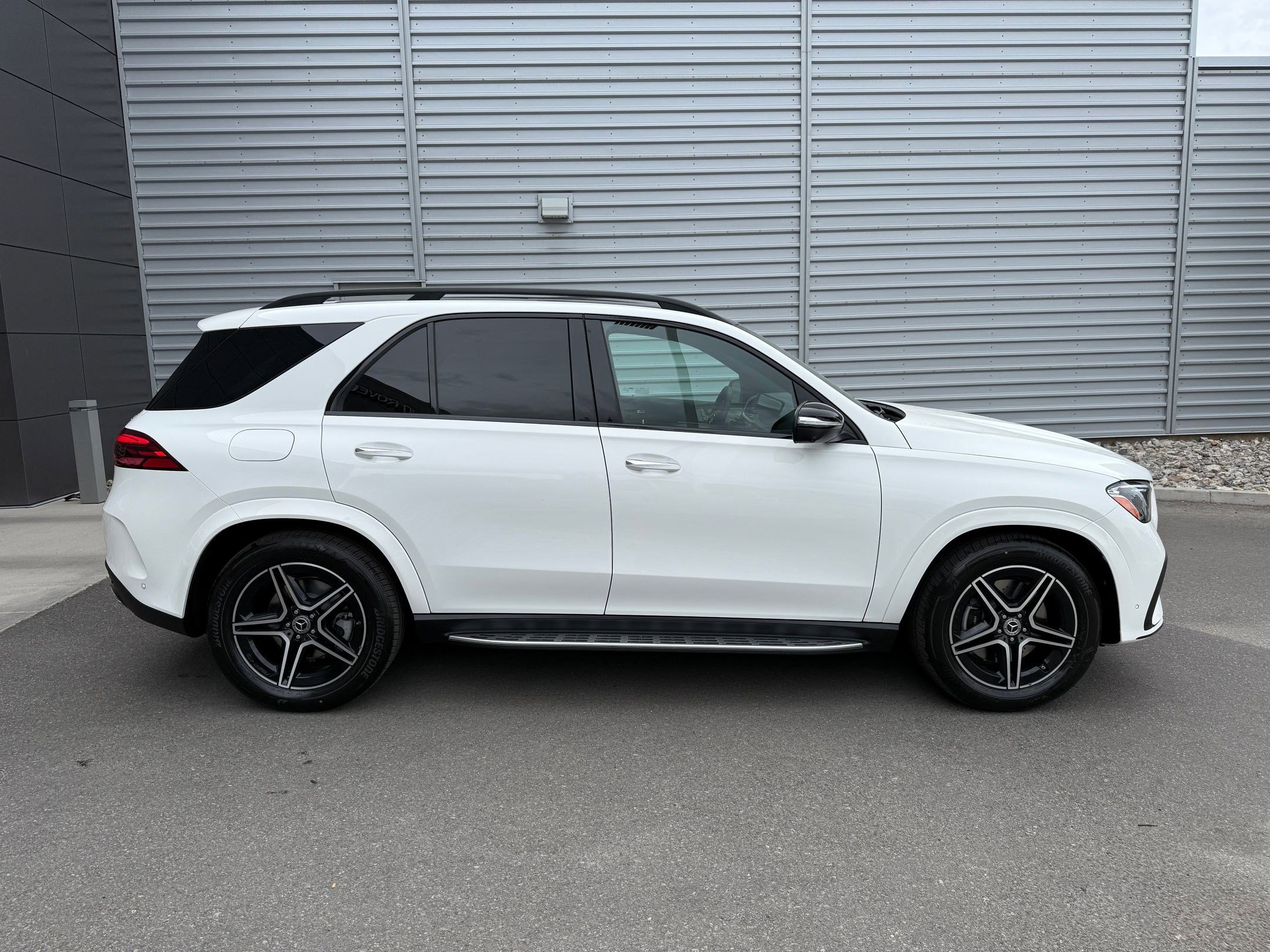2026 Mercedes Benz GLE 450 4MATIC photo 2