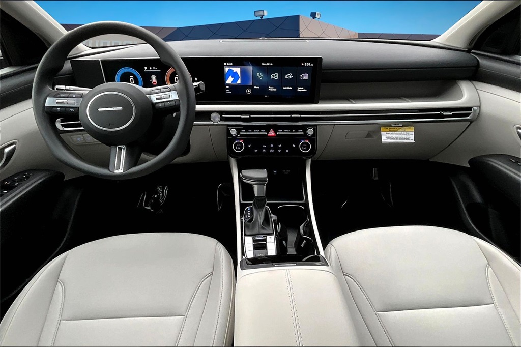 2026 Hyundai Tucson SEL photo 3