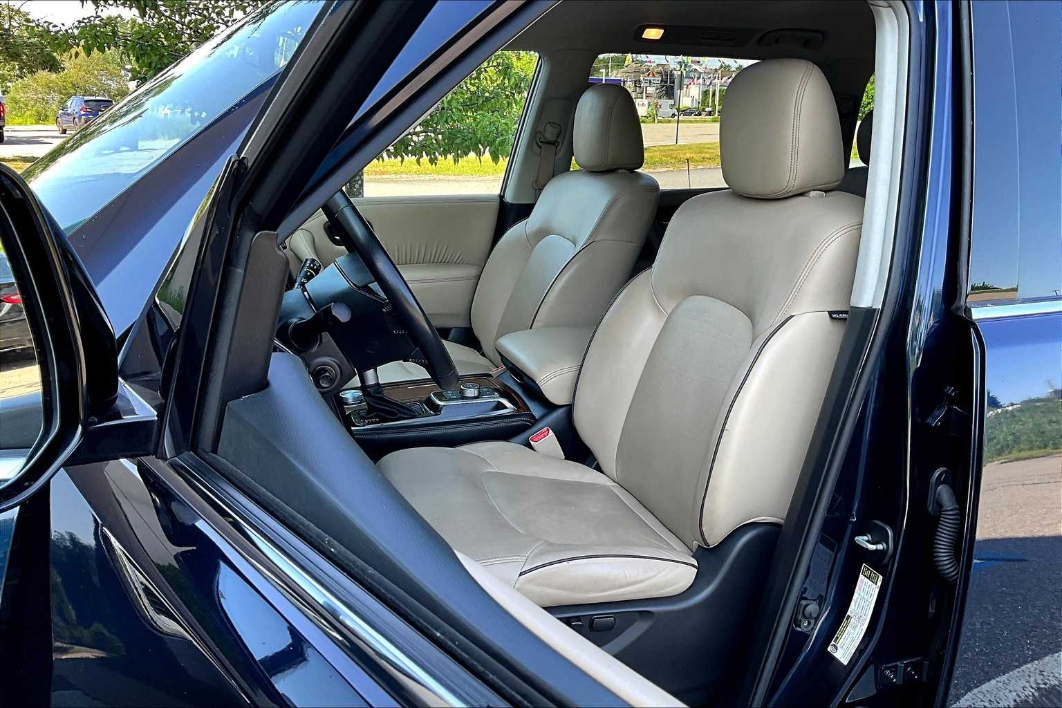 2023 Nissan Armada SL photo 8