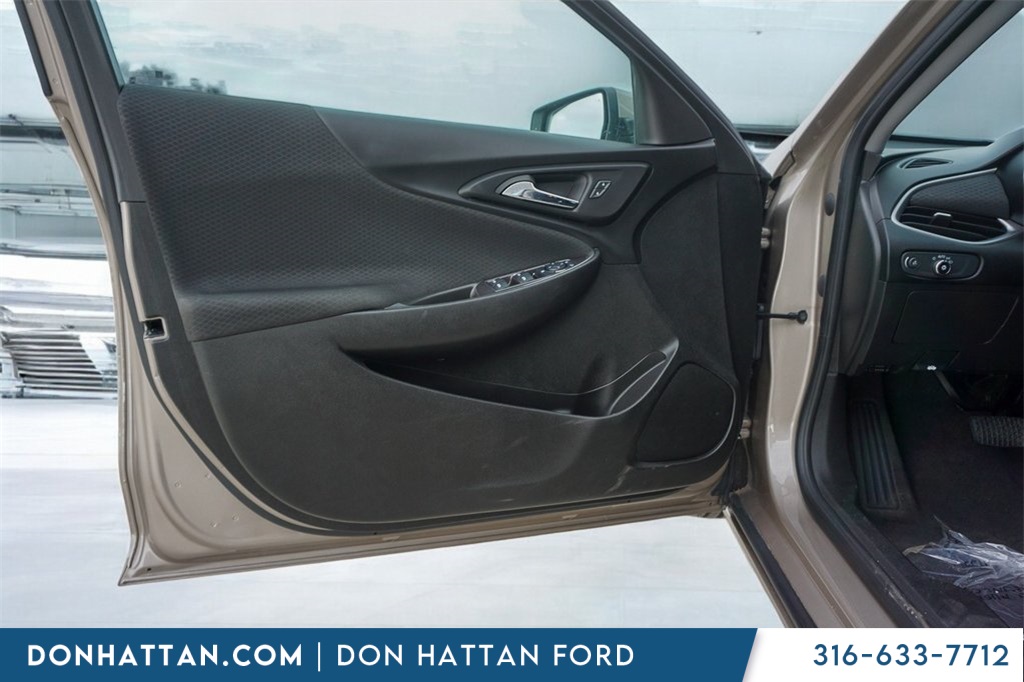 2023 Chevrolet Malibu 1LT photo 12