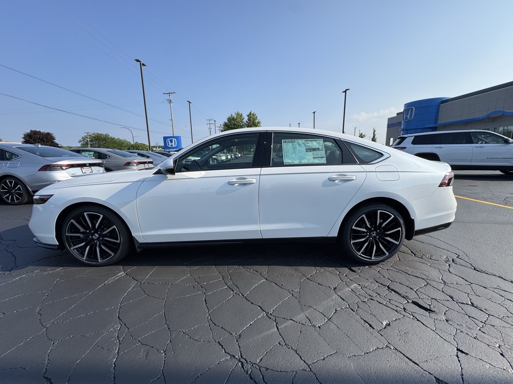2025 Honda Accord Hybrid Touring's photo