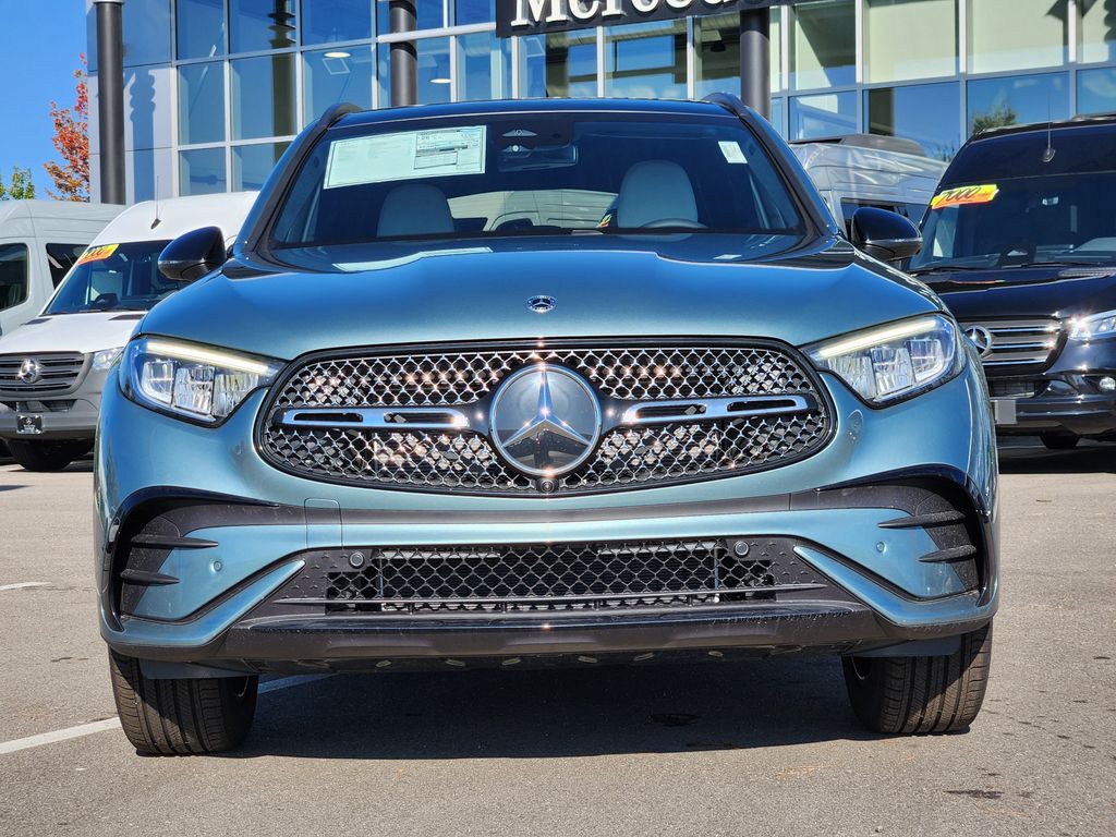 2026 Mercedes Benz GLC 300 4MATIC photo 3