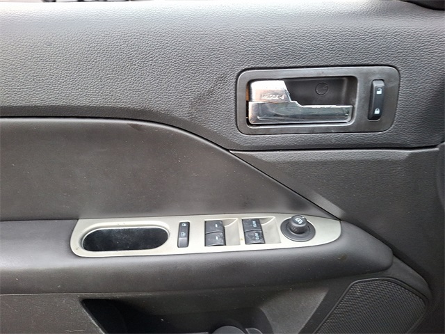 2012 Ford Fusion SEL photo 19
