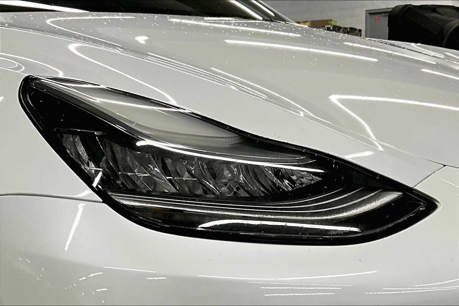 2021 Tesla Model Y Standard Range photo 20