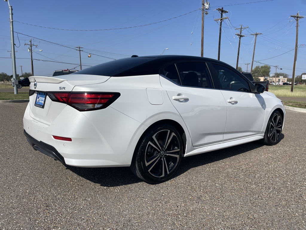 2022 Nissan Sentra SR photo 2
