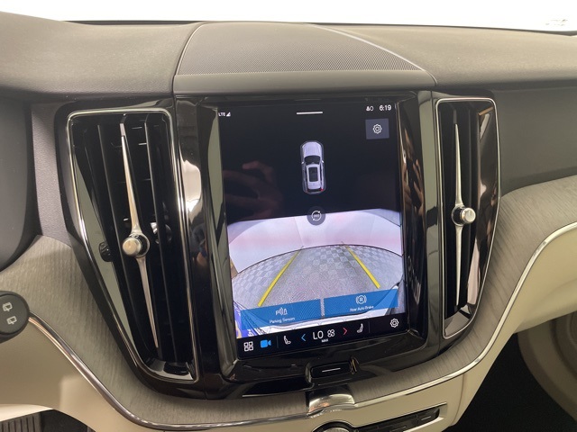 2025 Volvo XC60 T8 Plus photo 4