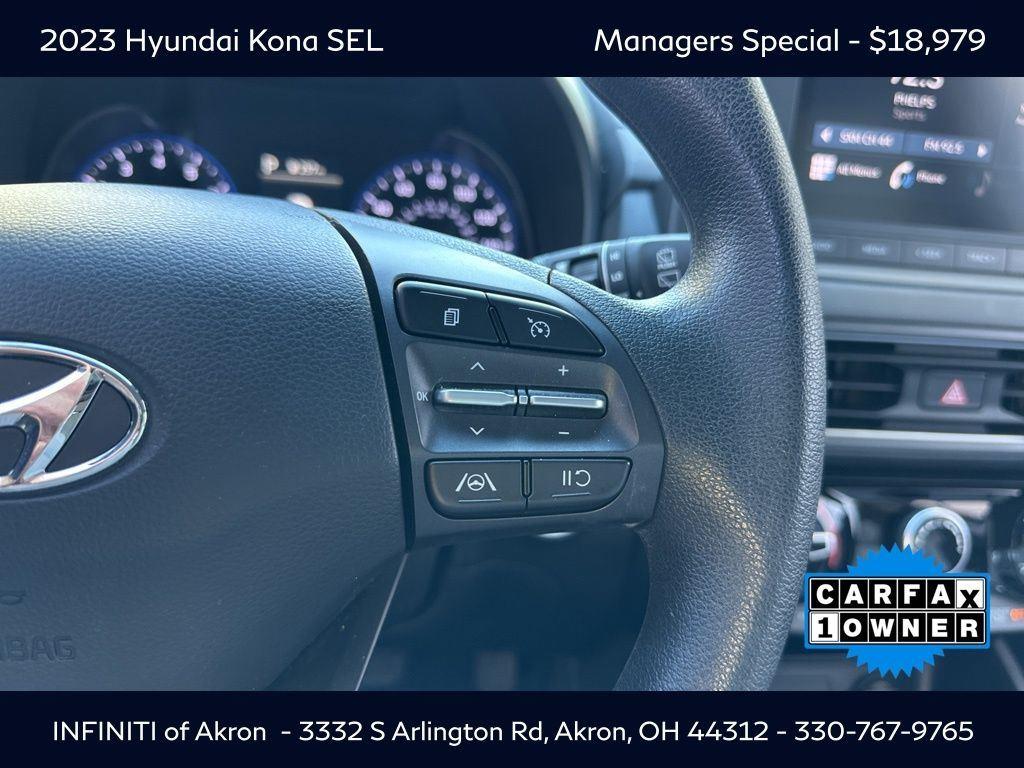 2023 Hyundai Kona SEL photo 2