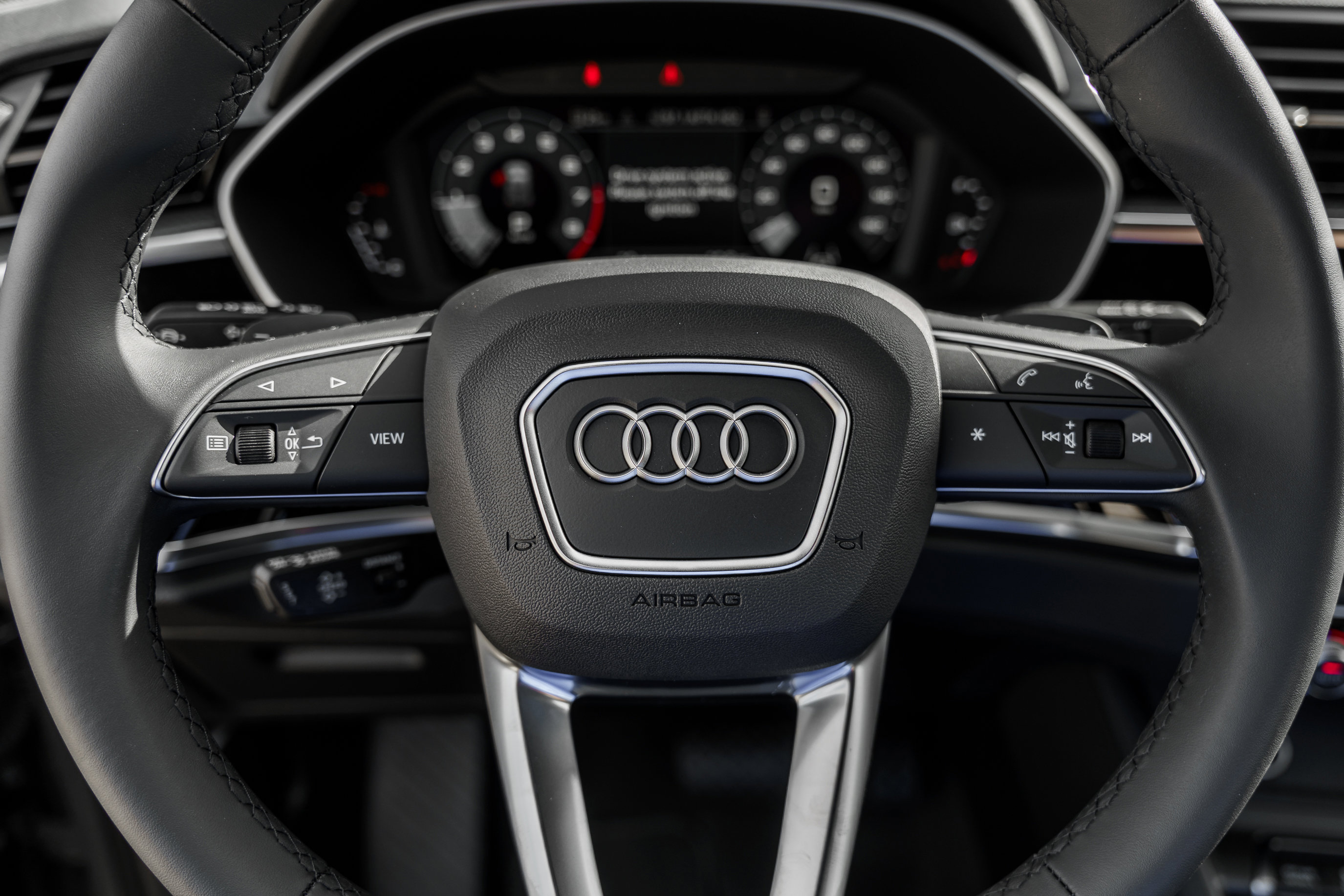 2025 Audi Q3 S line Premium photo 14