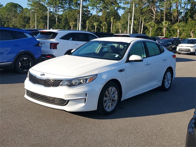 2016 Kia Optima LX photo 3