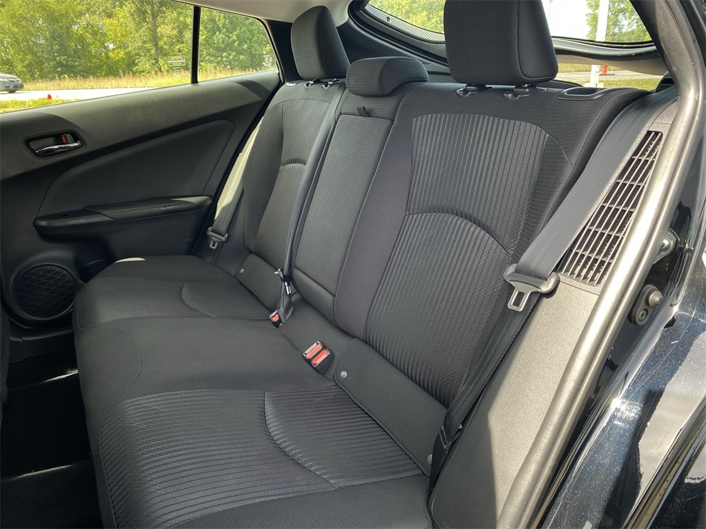 2021 Toyota Prius Prime LE photo 23