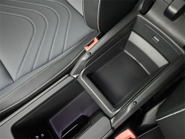 2025 Volkswagen Tiguan SE photo 4