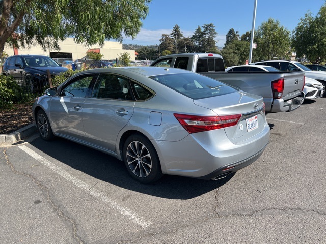2018 Toyota Avalon XLE Premium photo 3