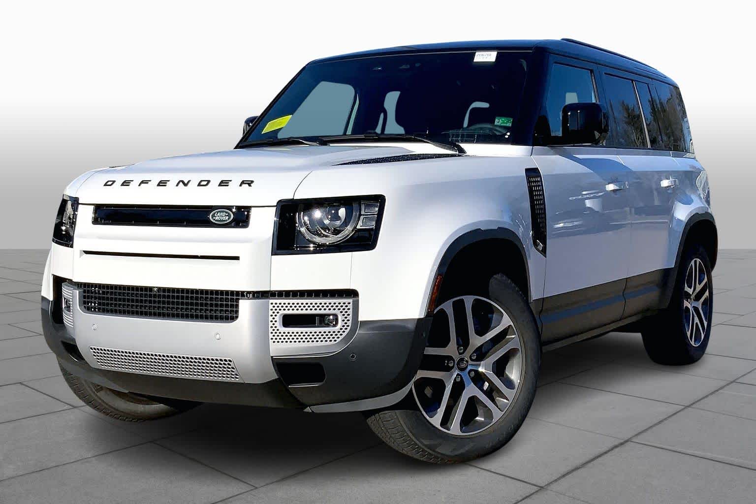 2025 Land Rover Defender S's photo