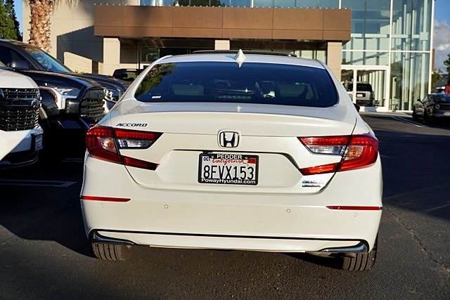 Used 2018  Honda Touring image 8