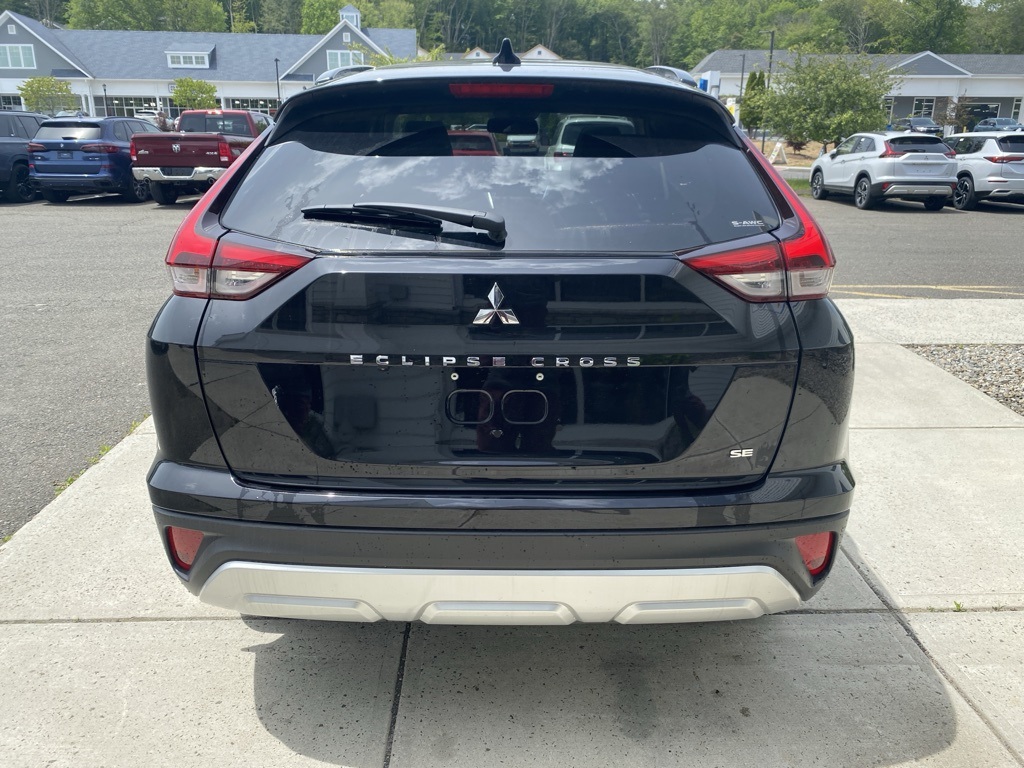 2025 Mitsubishi Eclipse Cross SE photo 2