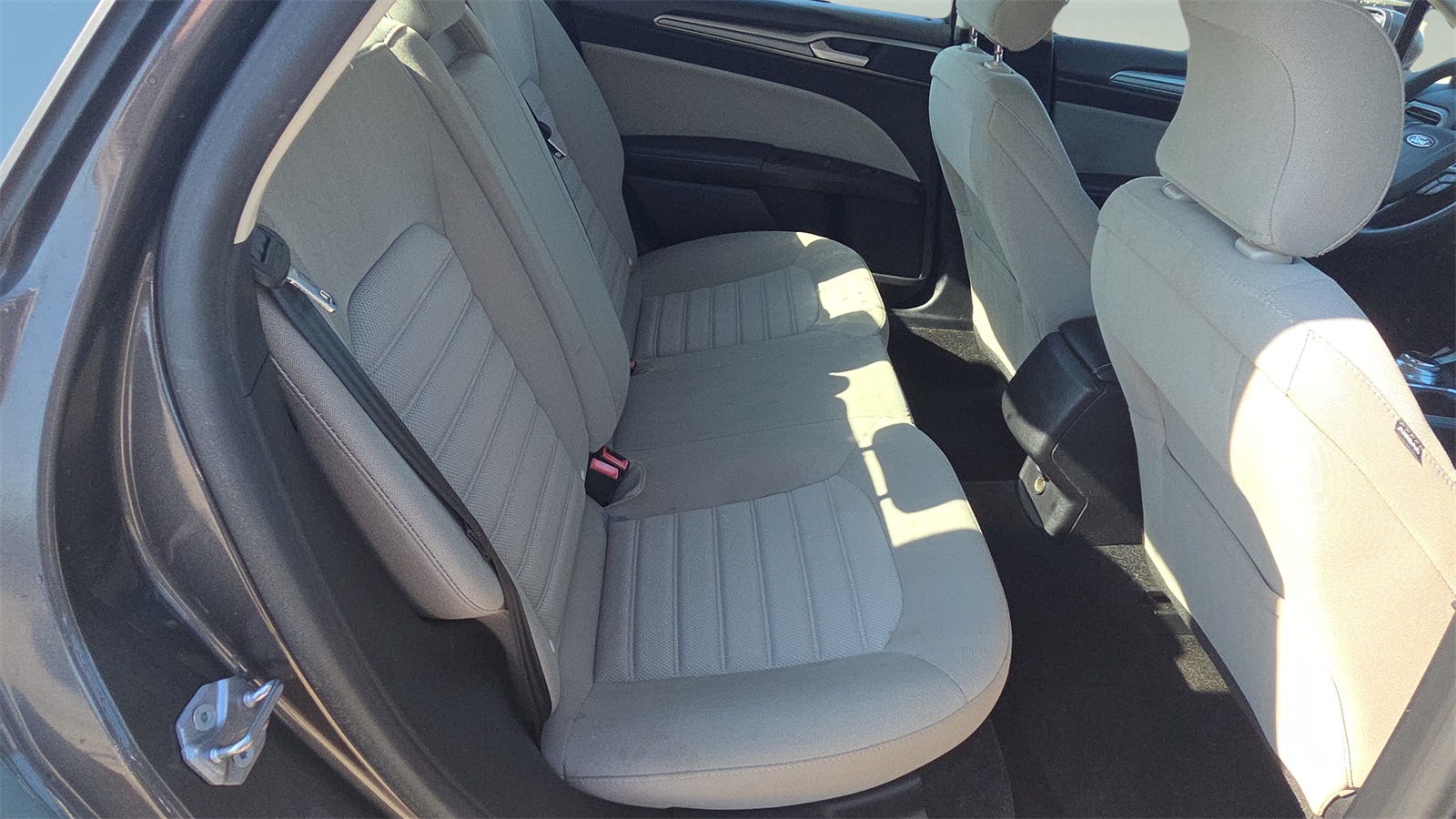 2018 Ford Fusion Hybrid S photo 20