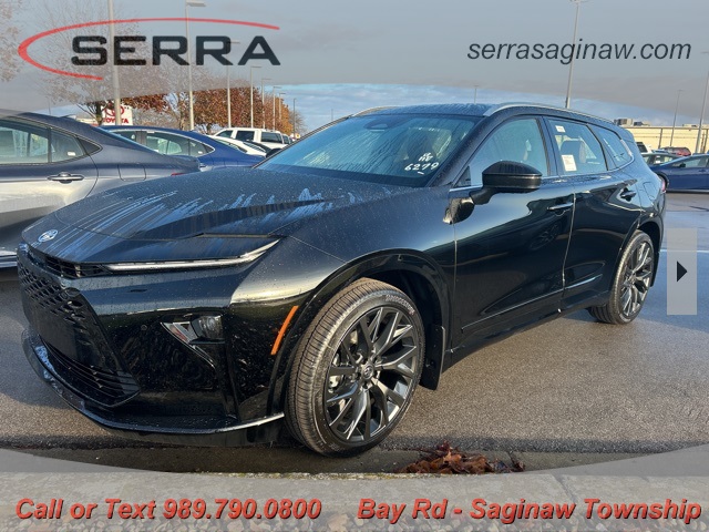 2025 Toyota Crown Signia Limited's photo