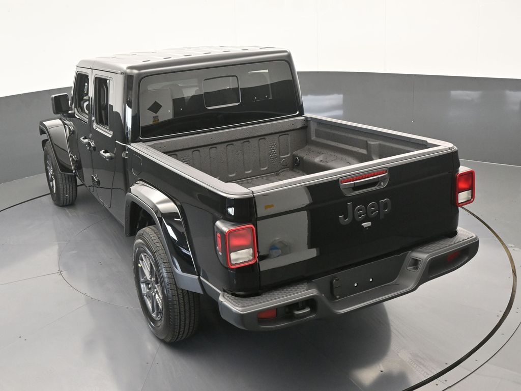 2025 Jeep Gladiator Sport S photo 40