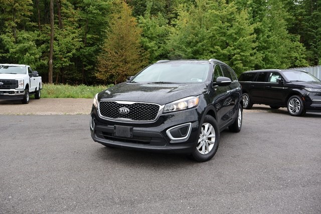2018 Kia Sorento LX photo 2