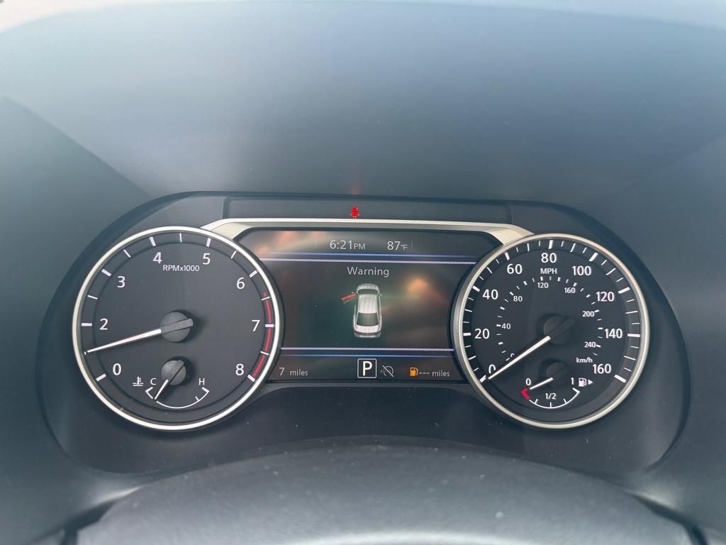 2025 Nissan Sentra SV photo 13