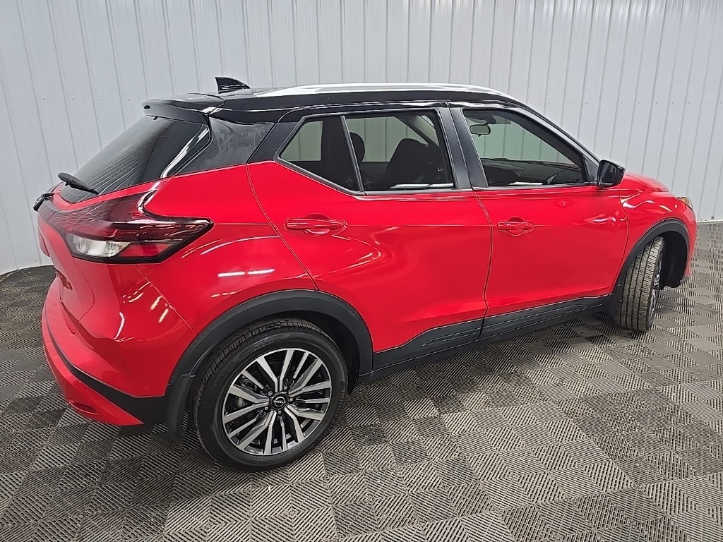 2022 Nissan Kicks SV photo 3