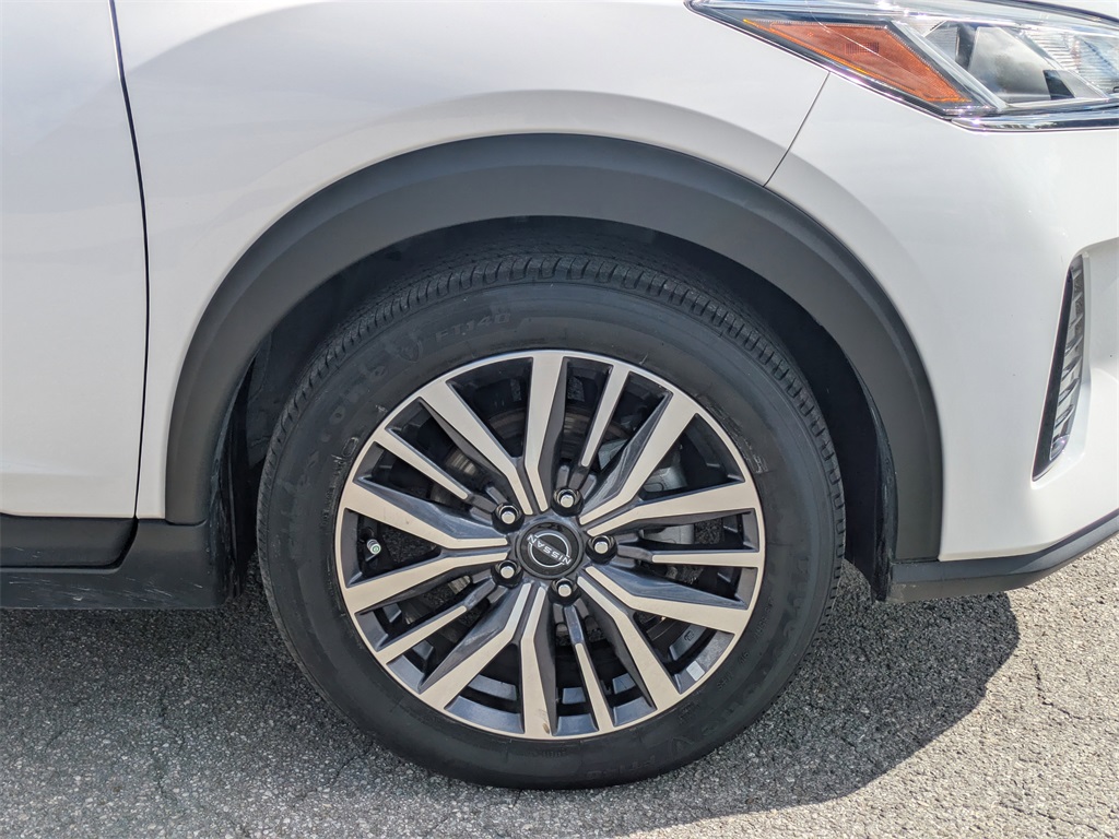 2024 Nissan Kicks SV photo 11