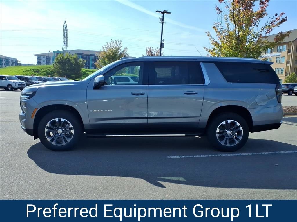 2026 Chevrolet Suburban LT photo 4