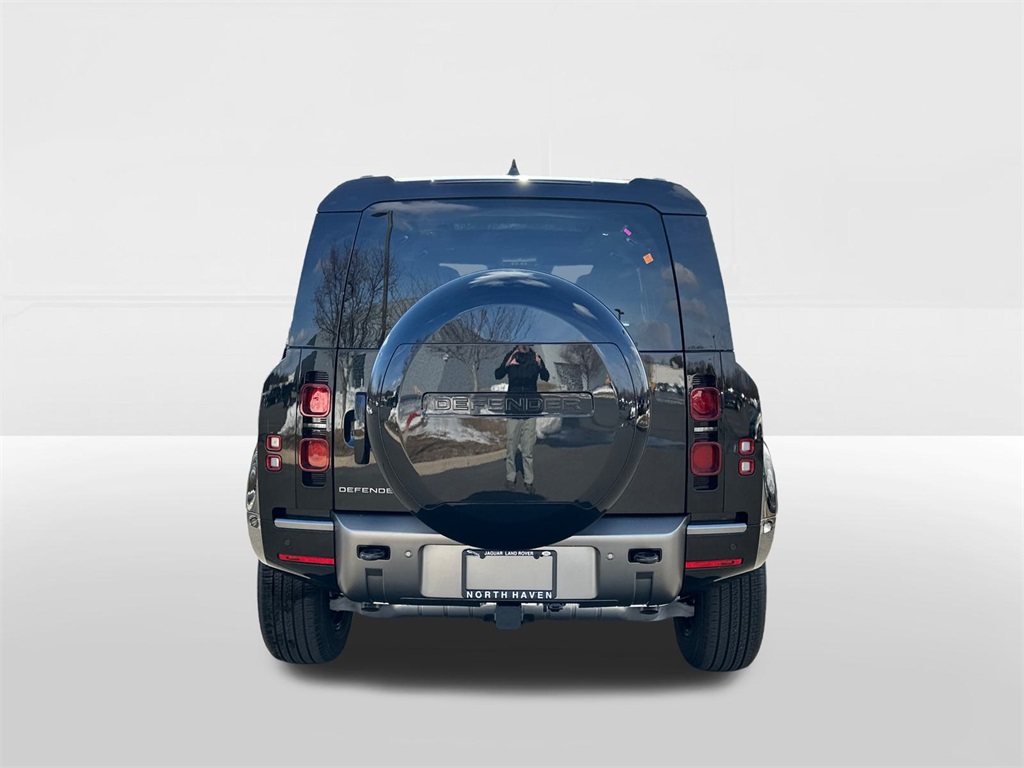 2025 Land Rover Defender 110 X-Dynamic SE photo 2