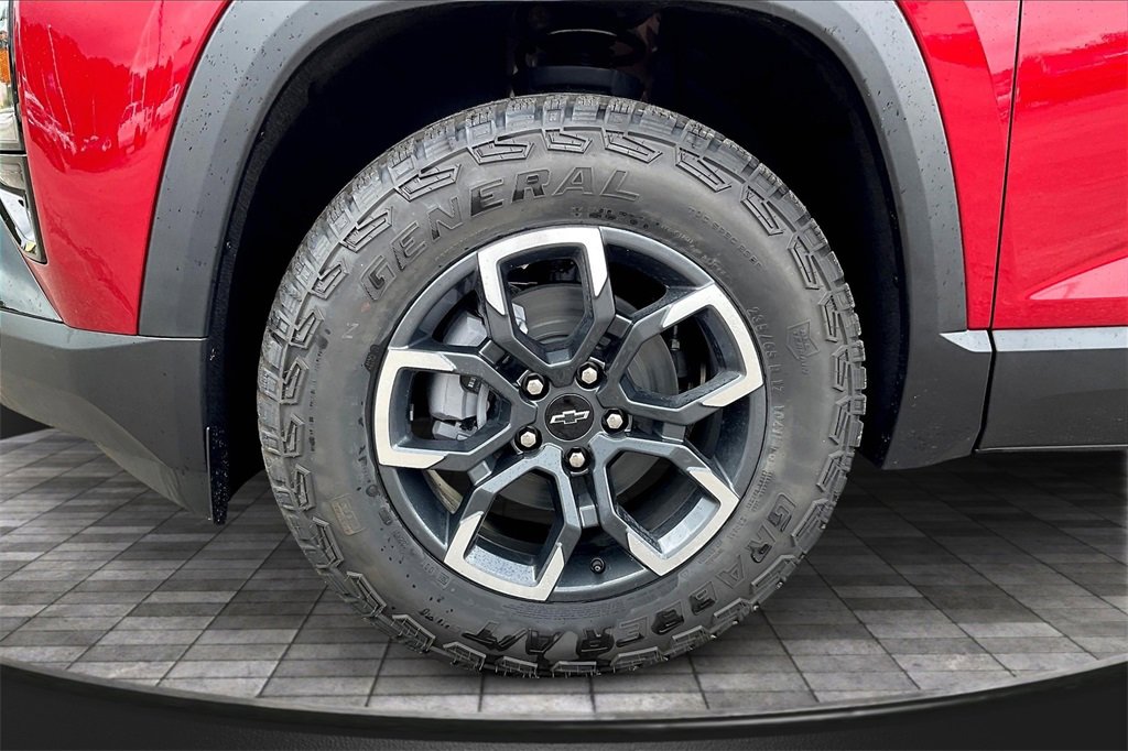 2026 Chevrolet Equinox ACTIV photo 11