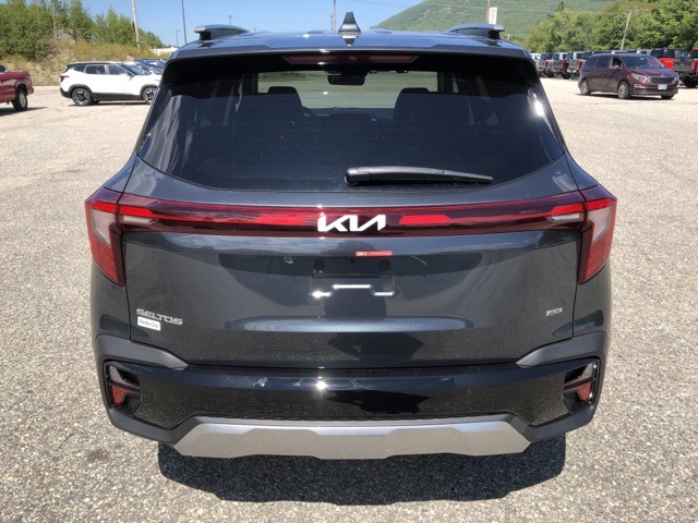 2026 Kia Seltos EX photo 3