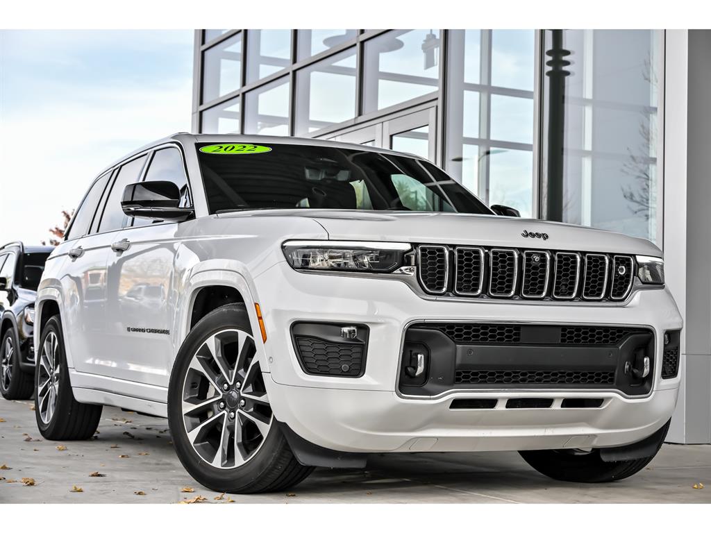2022 Jeep Grand Cherokee Overland's photo