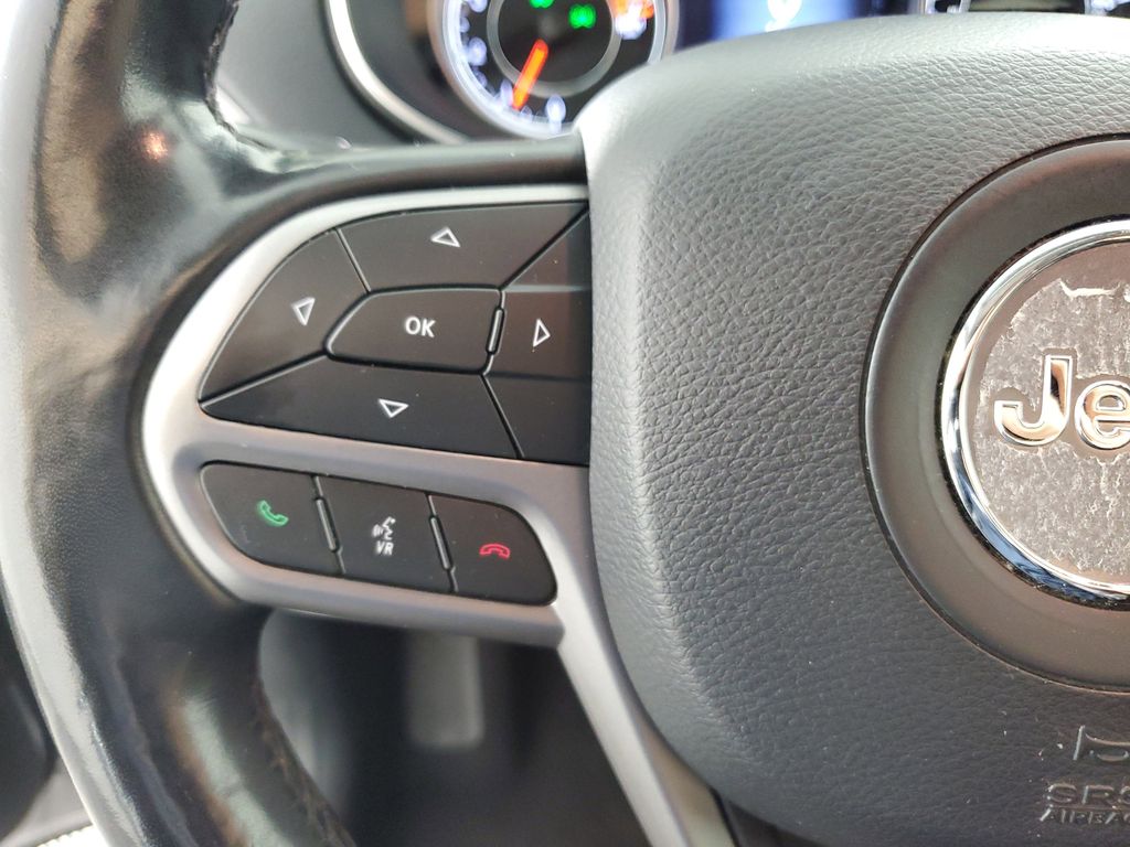 2020 Jeep Cherokee Limited photo 21