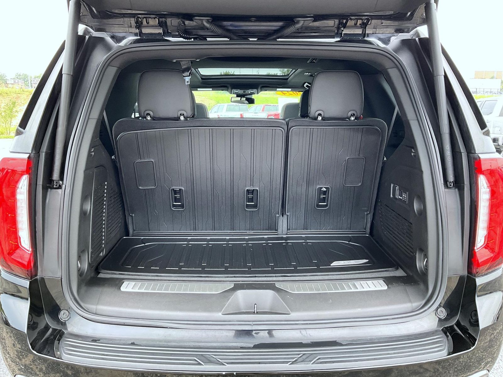 2024 Gmc Yukon AT4 photo 23