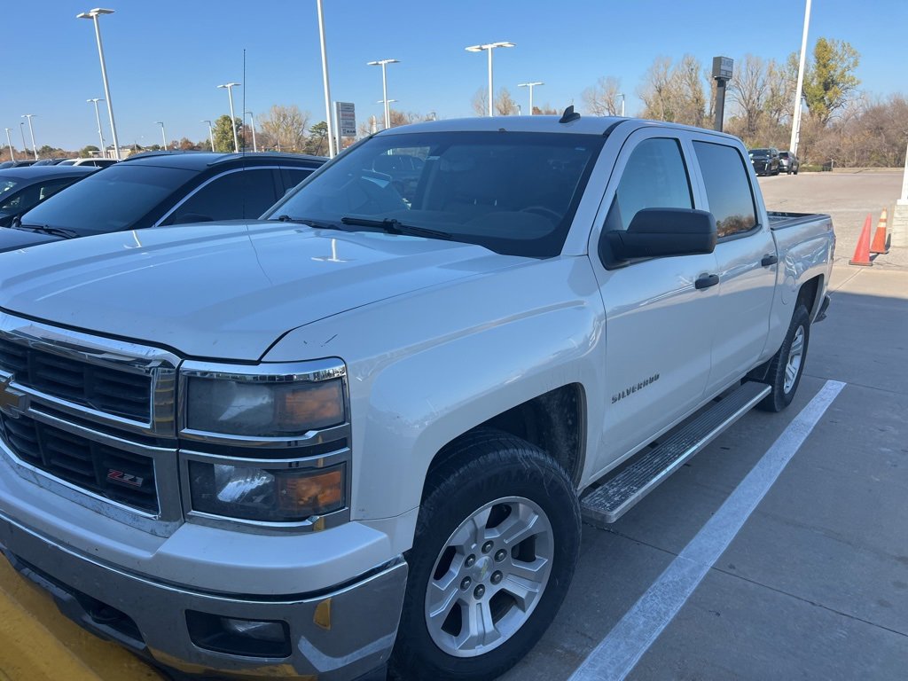 2014 Chevrolet Silverado 1500 LT photo 3