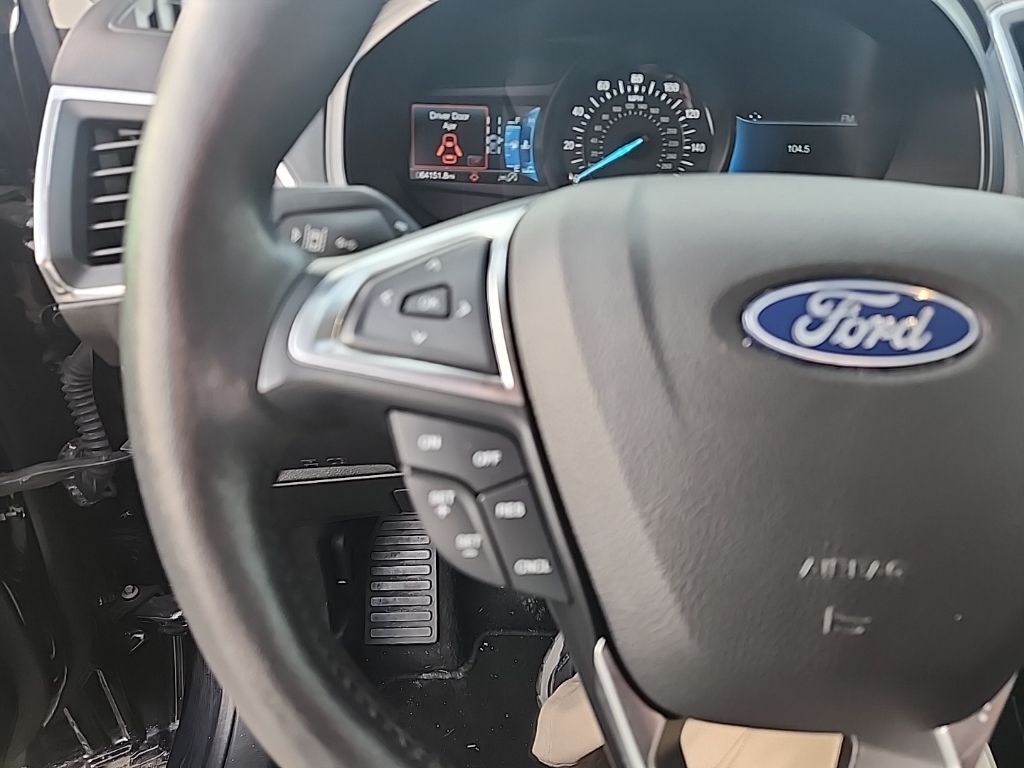 2022 Ford Edge Titanium photo 15