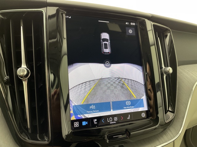 2024 Volvo XC60 Recharge T8 Plus photo 5