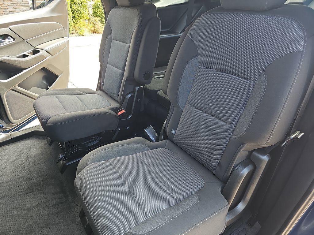2023 Chevrolet Traverse Cloth photo 14