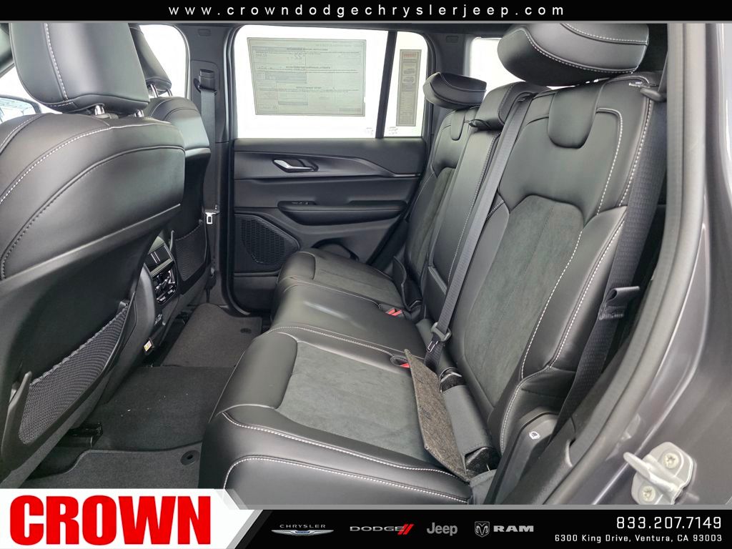 2025 Jeep Grand Cherokee Altitude X photo 12