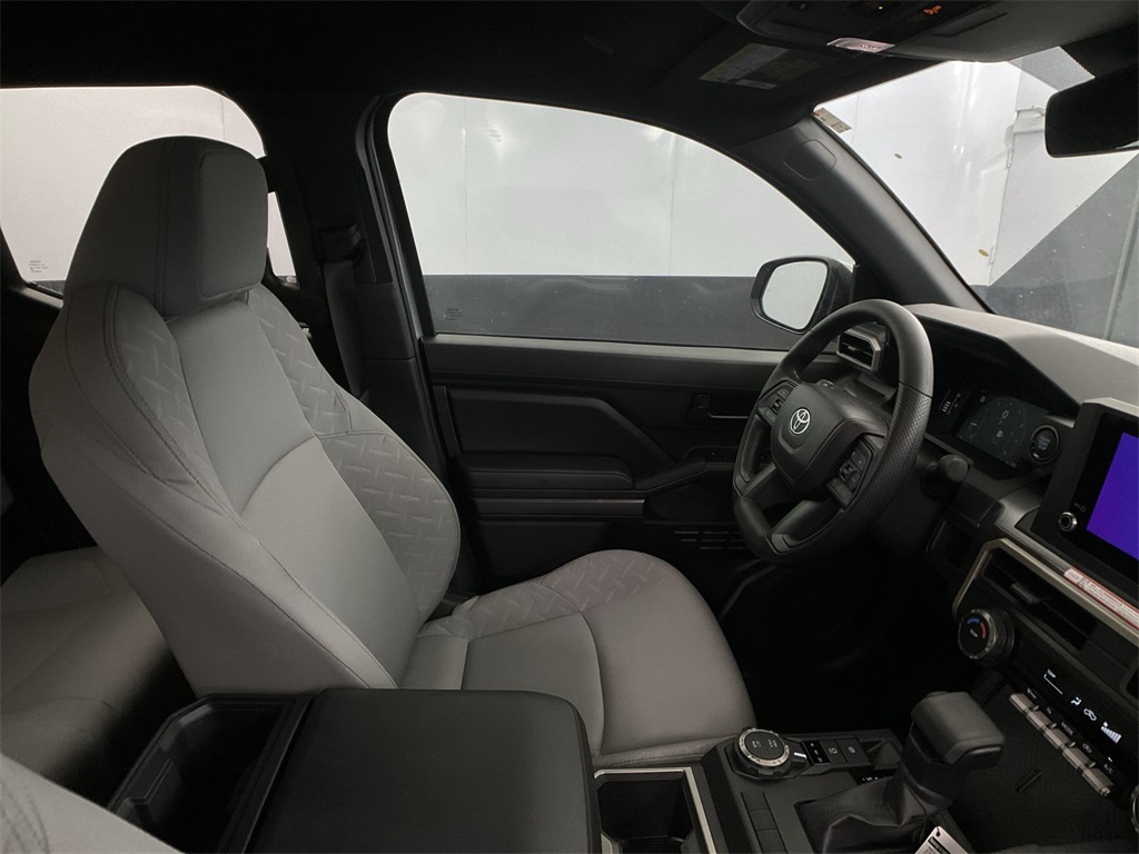 2025 Toyota Tacoma SR5 4x4 Double Cab photo 23
