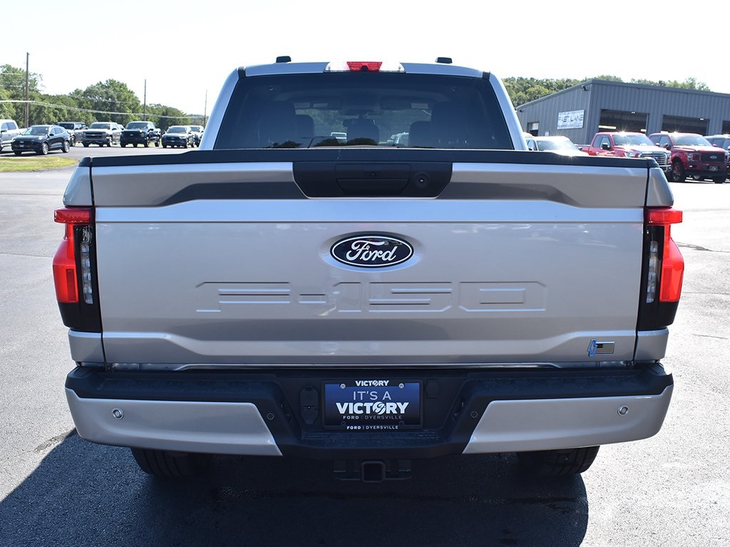 2025 Ford F-150 Lightning XLT photo 25