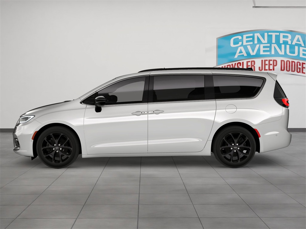 2026 Chrysler Pacifica Limited photo 3