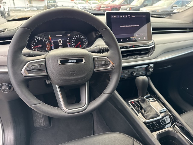 2025 Jeep Compass Limited photo 12