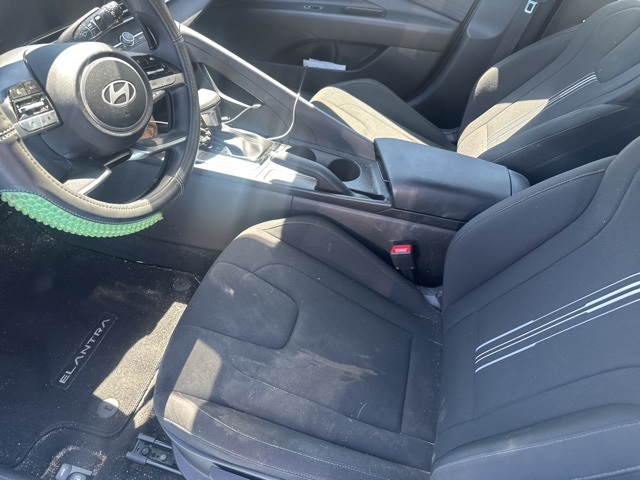 2024 Hyundai Elantra SEL photo 5