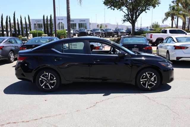 2025 Nissan Sentra SV photo 3